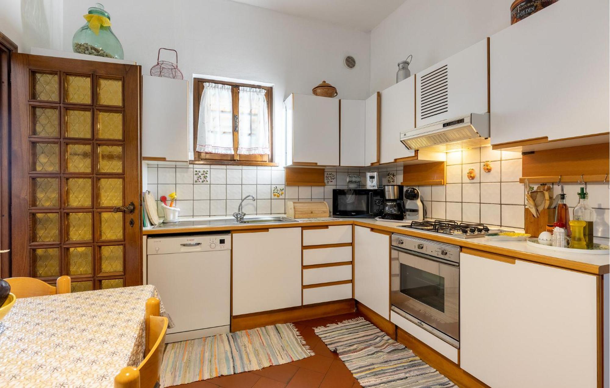Beautiful Home In Uzzano Pt With Kitchen Exterior photo